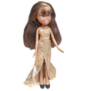 Bratz Sasha Doll Gold Sequin Gown Formal Dress Brown Blonde Hair MGA 2000s